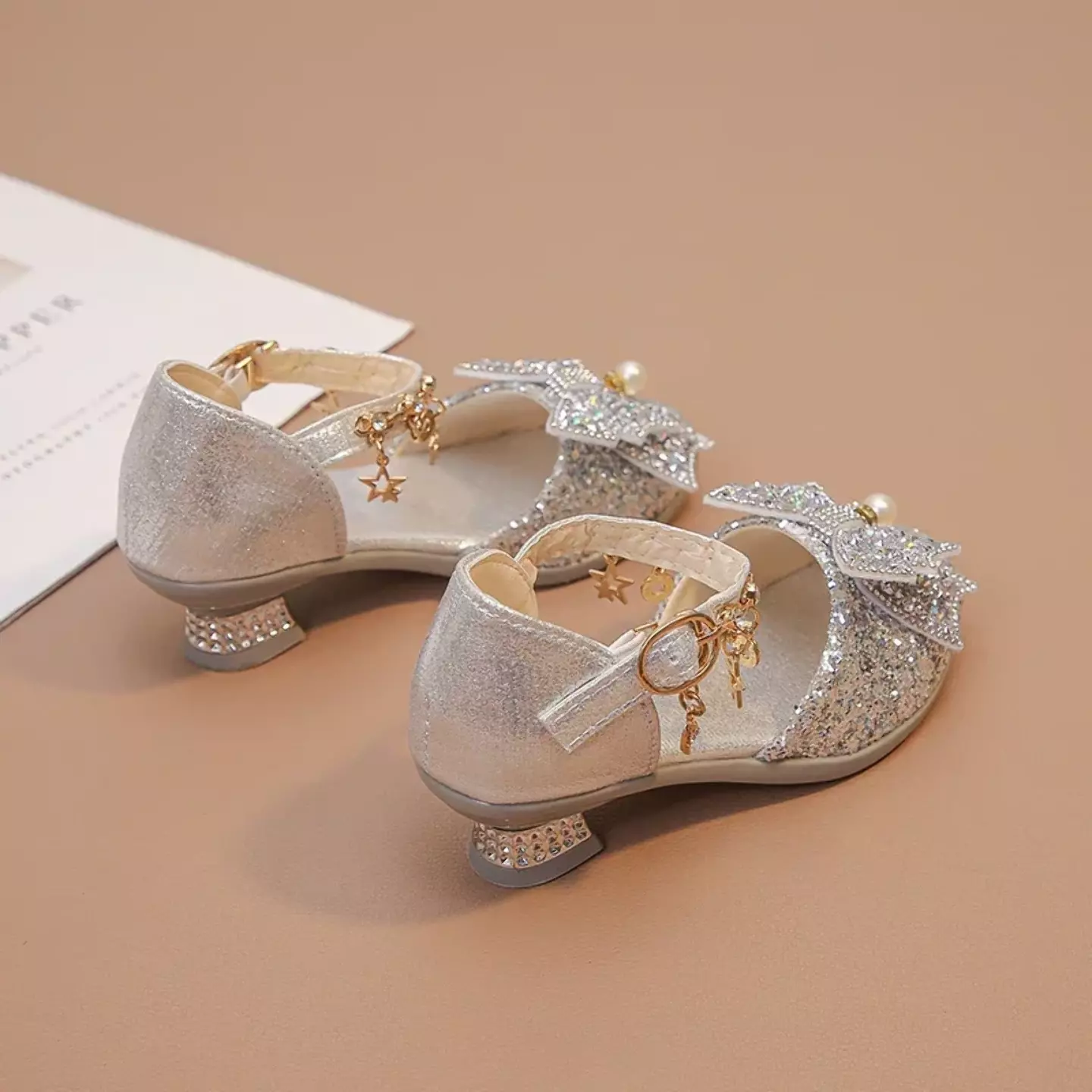 Girls High Heeled Leather Shoes High Heels for Wedding Party Glitter Rhinestone with Bow-knot Kids Dress Pendant Bling Sparkling Silver