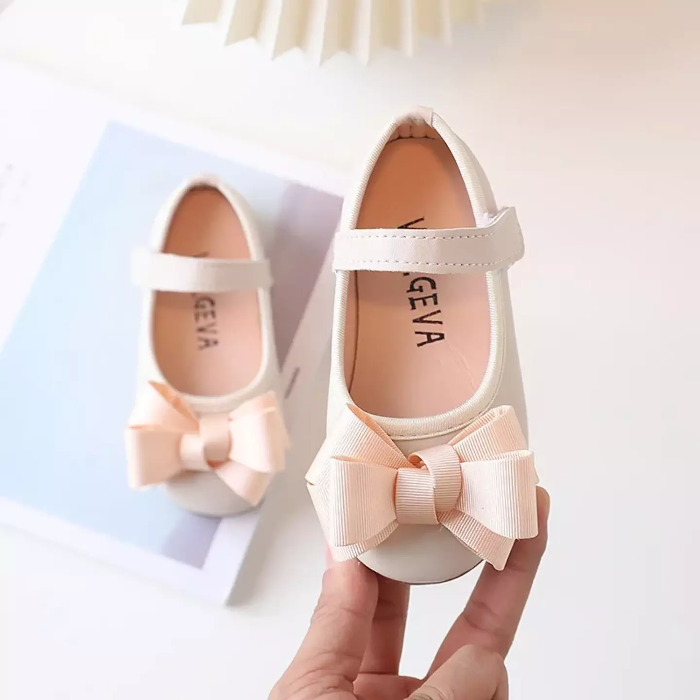 Shoes 10425 (Ivory)
