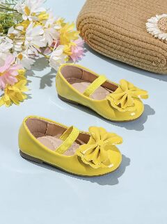 Baby, Toddler & Girls Yellow Patent Petal Bow Mary Jane Flats | Lucys 10480