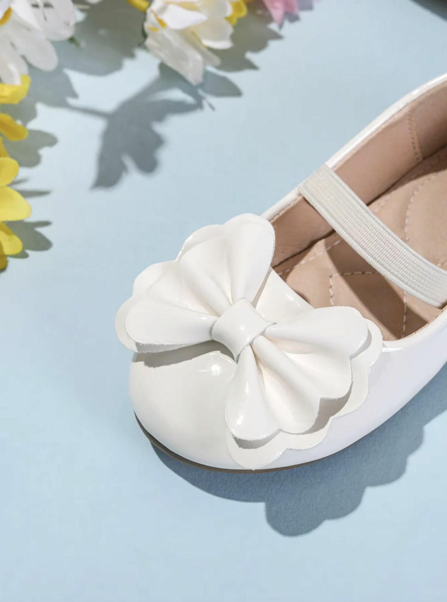 Baby, Toddler & Girls White Patent Petal Bow Slip-On Flats | Lucys 10481
