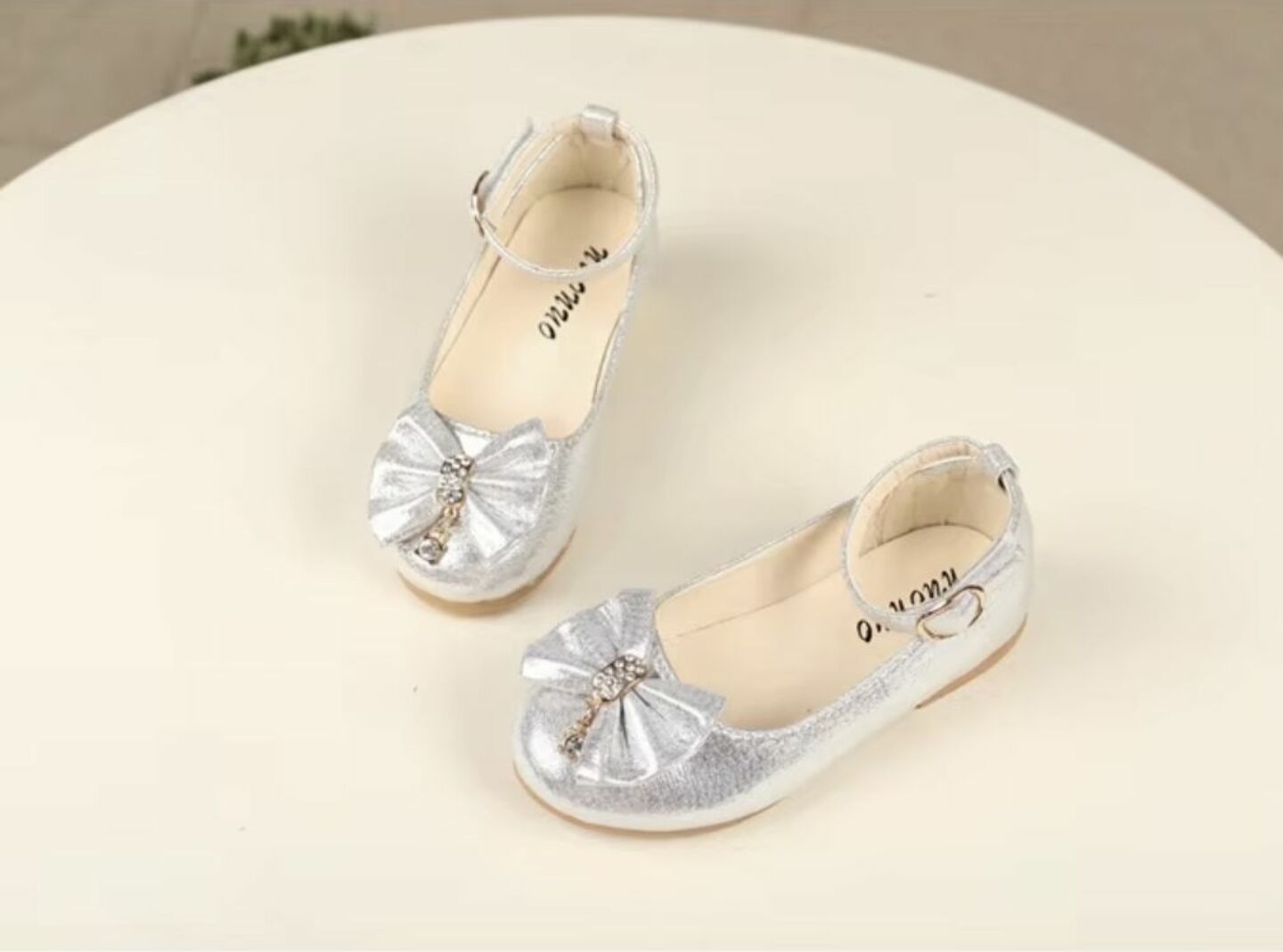 Toddler & Girls Silver Sparkle Finish Jewelled Bow Dress Shoes | Lucys 10814