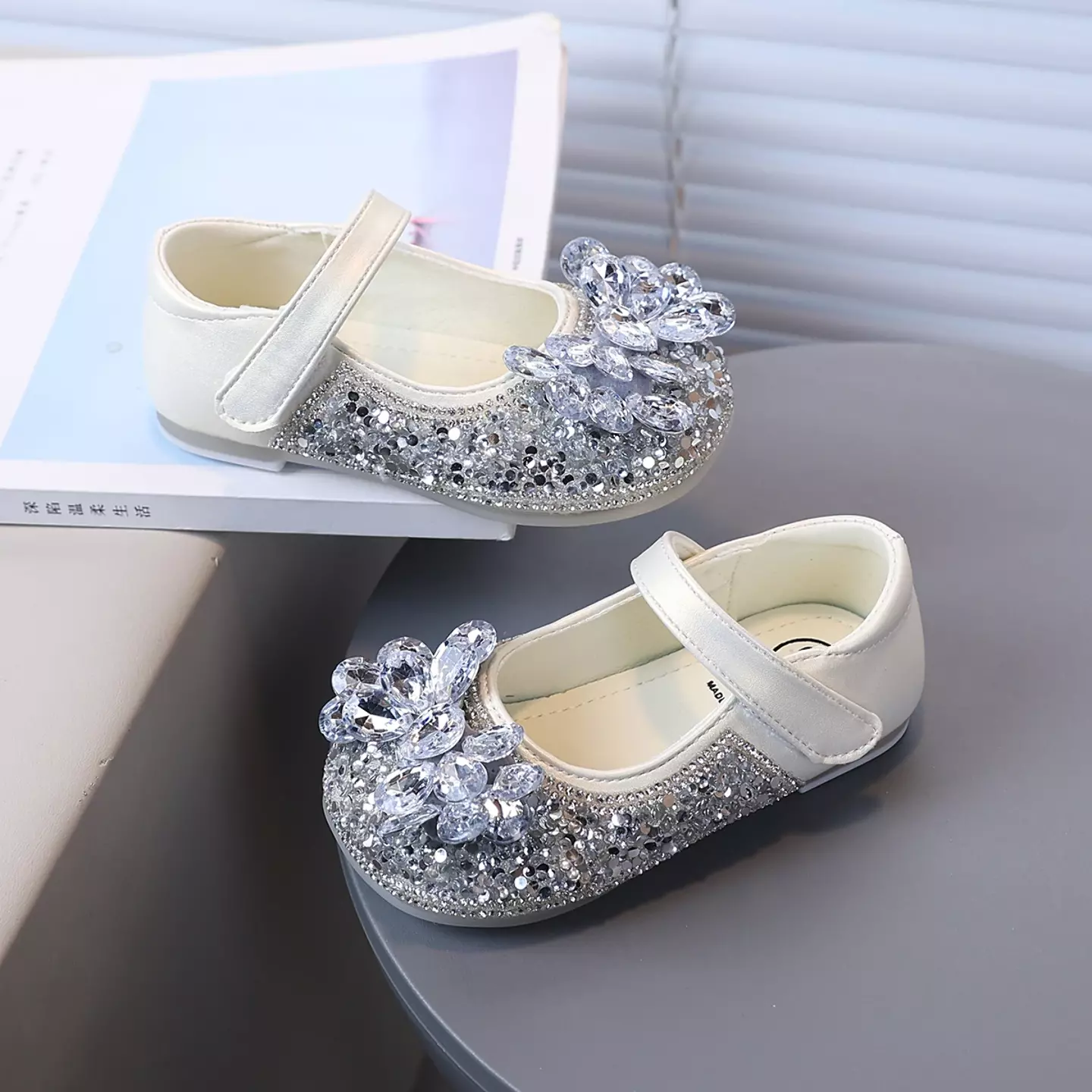 Shoes 10960 (Ivory)
