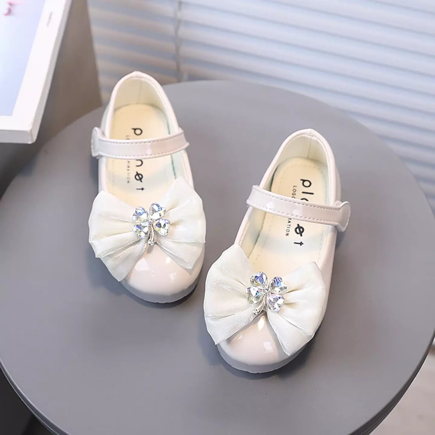 Shoes 10969 (Ivory)