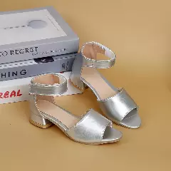 Young Girls & Girls Silver Three-Strap Low Block Heel Sandals | Lucys 11102