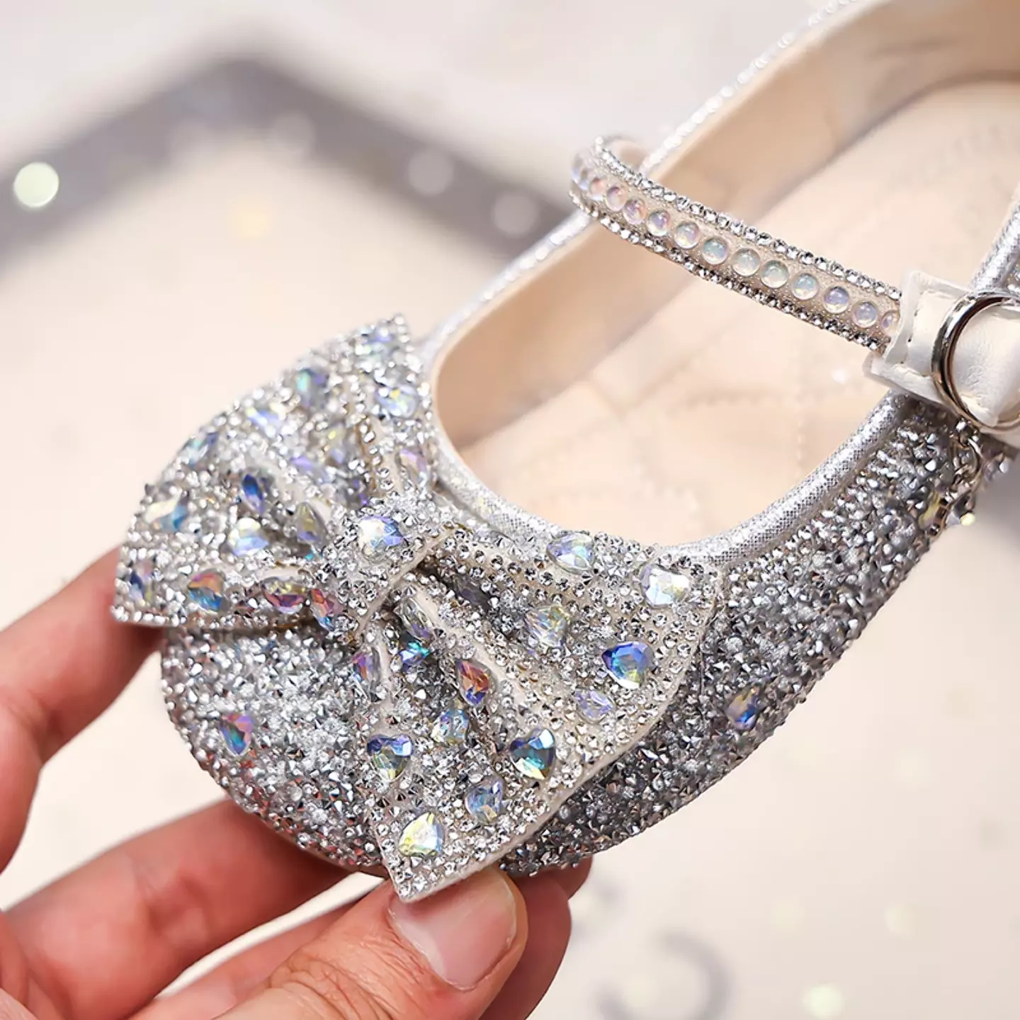 Girls Silver Faceted Bow Mary Jane Flats | Lucys 11124