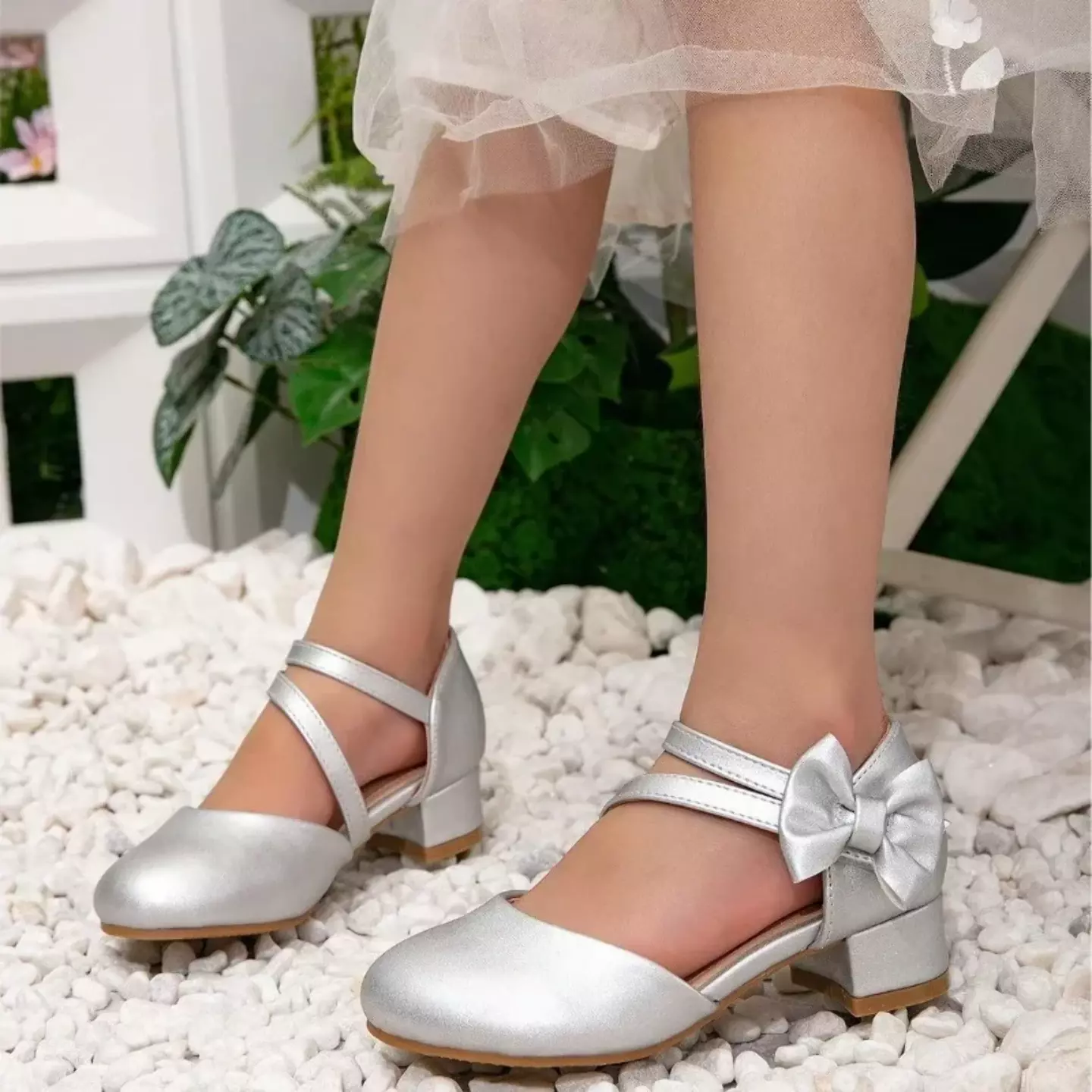 Girls Silver Side Bow Crossover Dress Shoes | Lucys 11153
