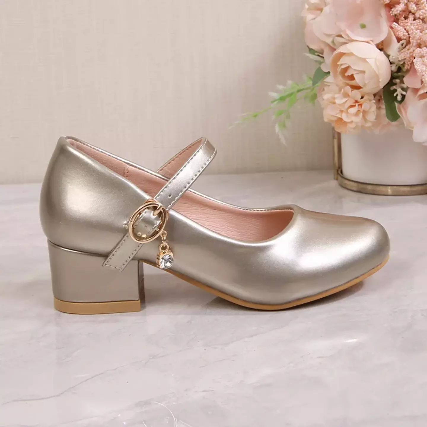 Girls Gold Pendant Buckle Mary Jane Shoes | Lucys 11171