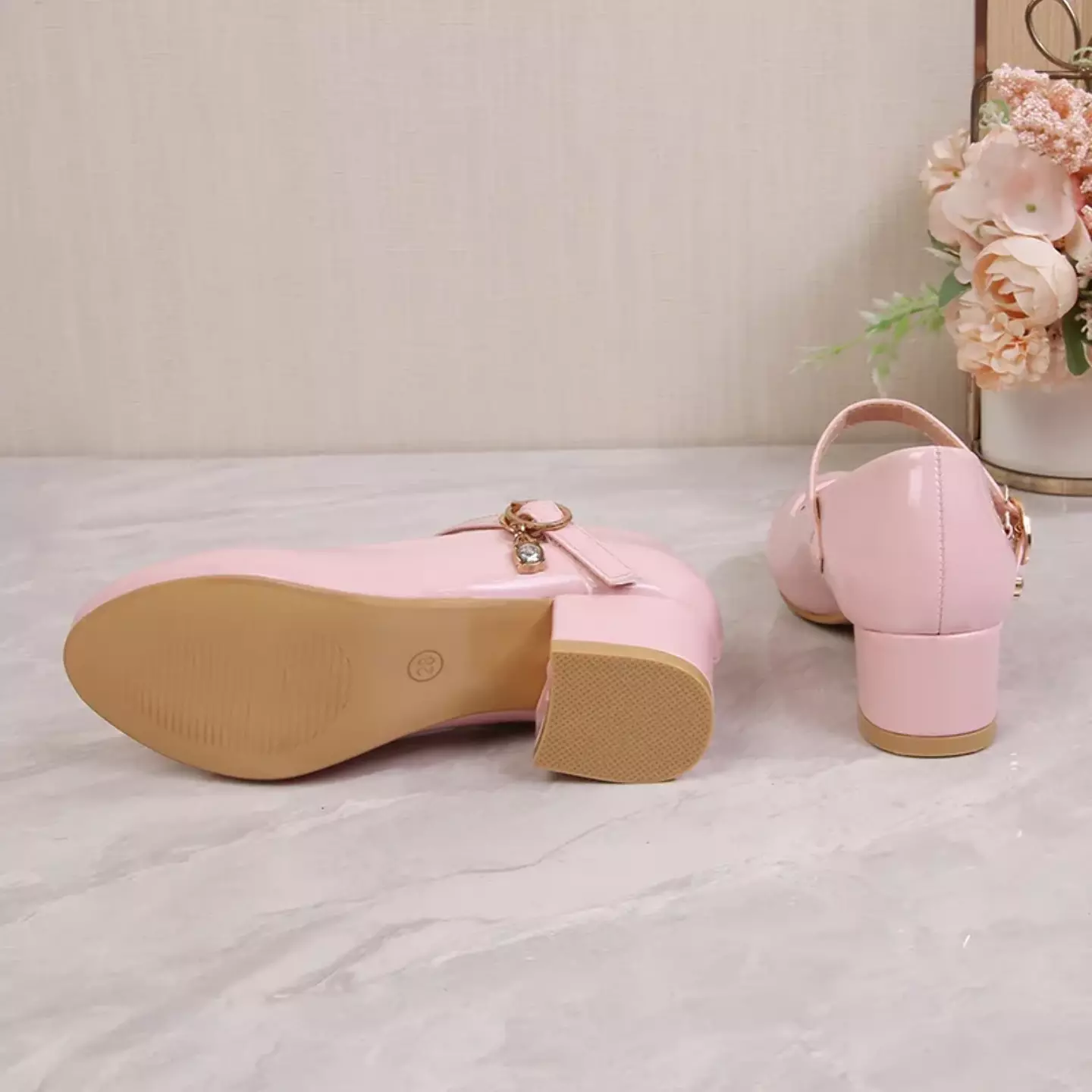 Girls Pink Pendant Buckle Mary Jane Shoes | Lucys 11170
