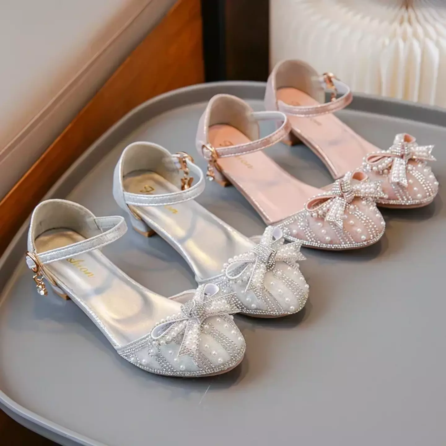 Girls Pink Pearl Arch Bow Block Heel Dress Shoes | Lucys 11233