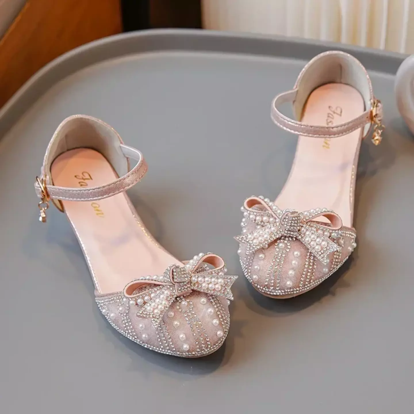 Girls Pink Pearl Arch Bow Block Heel Dress Shoes | Lucys 11233