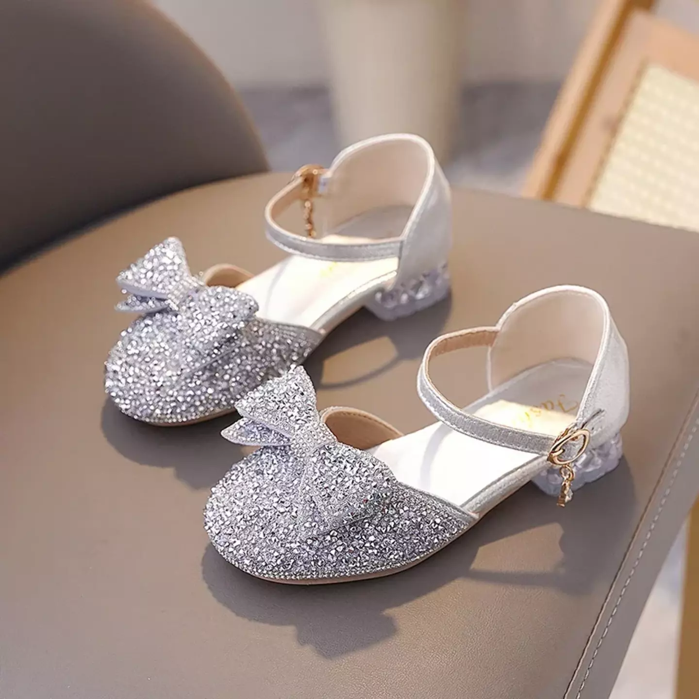 Girls Silver Chain Buckle Glitter Bow Dress Shoes | Lucys 11240