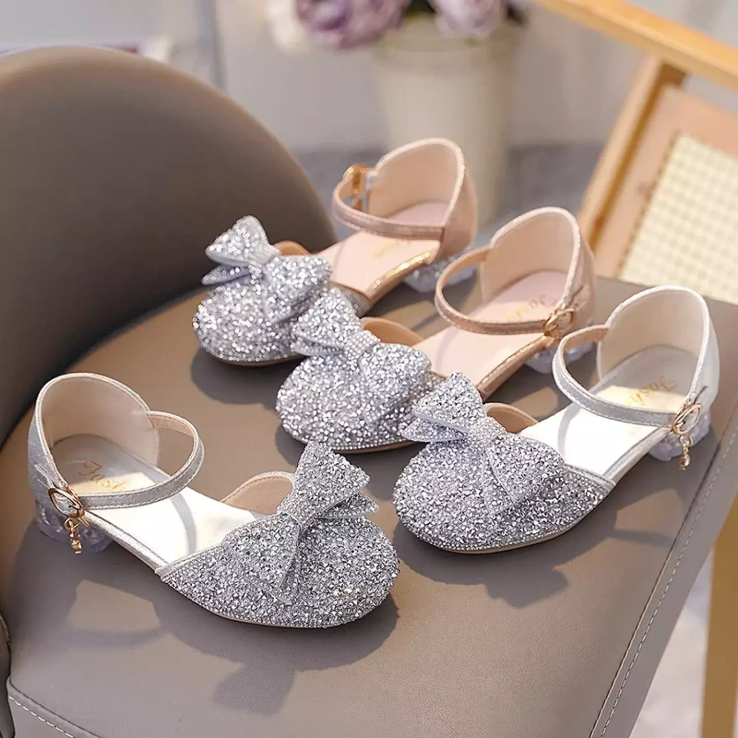 Girls Silver Chain Buckle Glitter Bow Dress Shoes | Lucys 11240