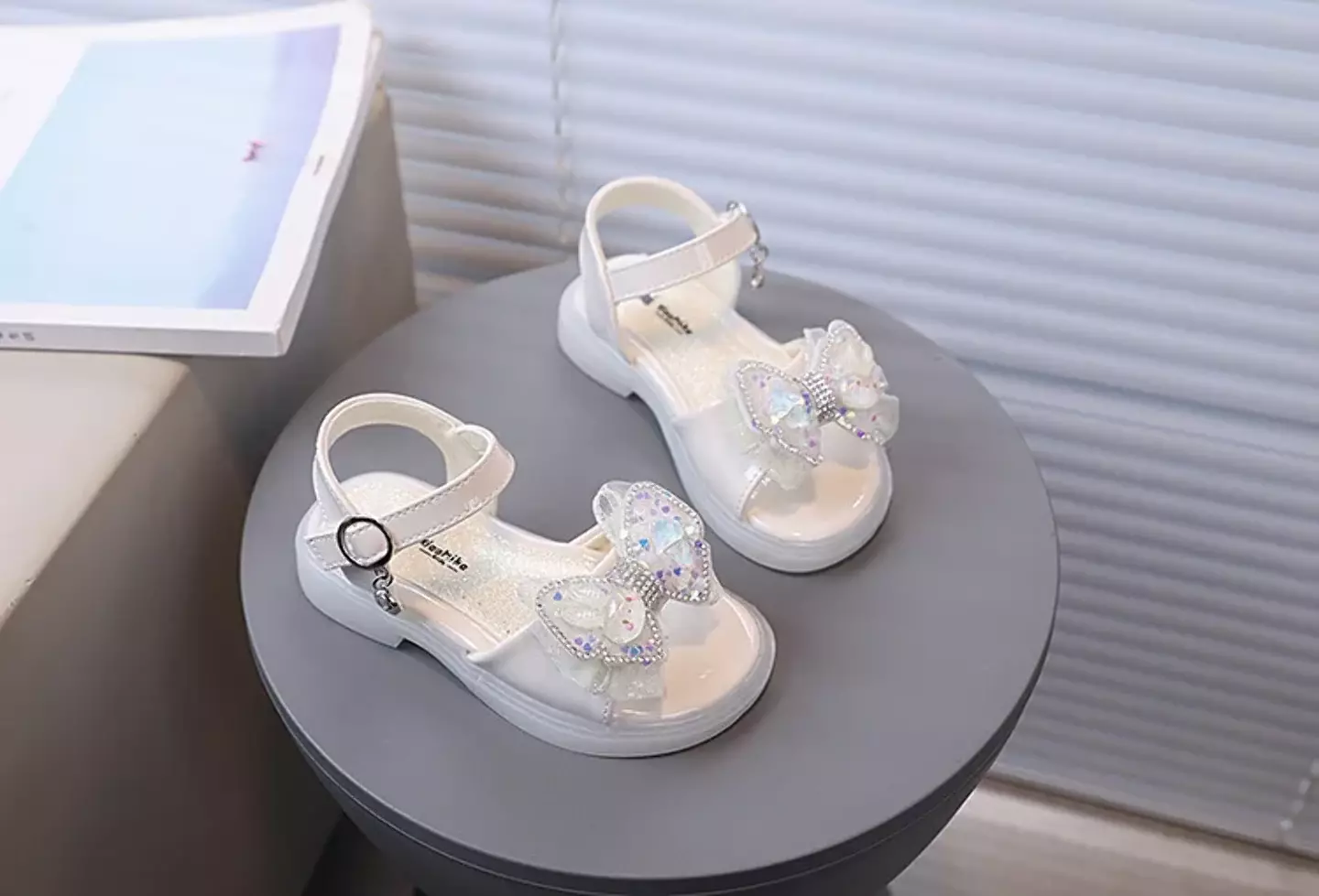 Baby, Toddler & Young Girls Ivory Heart Confetti Bow Ankle Ring Sandals | Lucys 11302