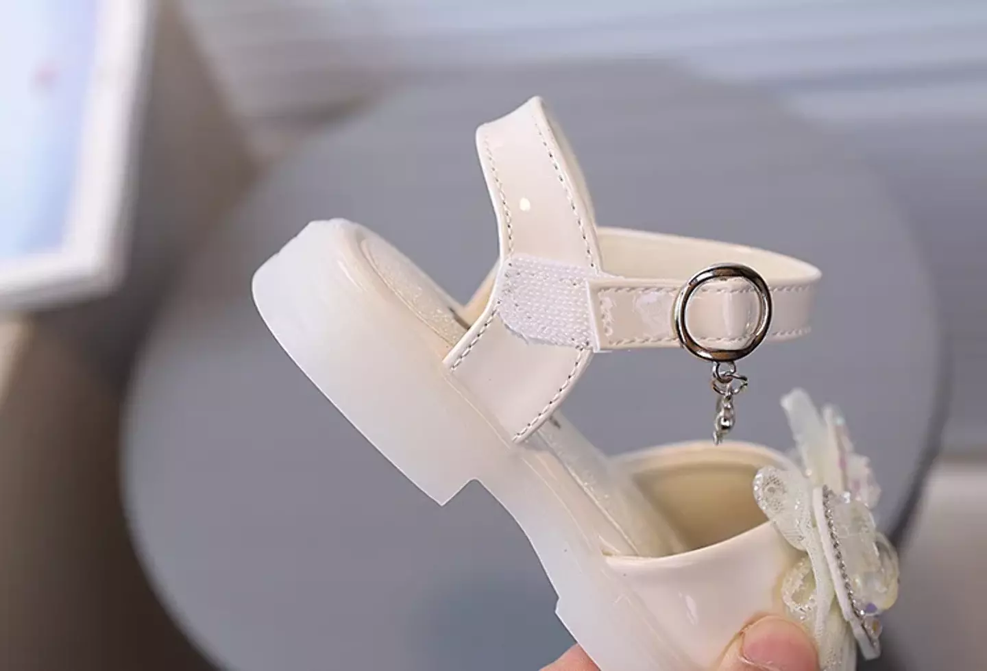 Baby, Toddler & Young Girls Ivory Heart Confetti Bow Ankle Ring Sandals | Lucys 11302