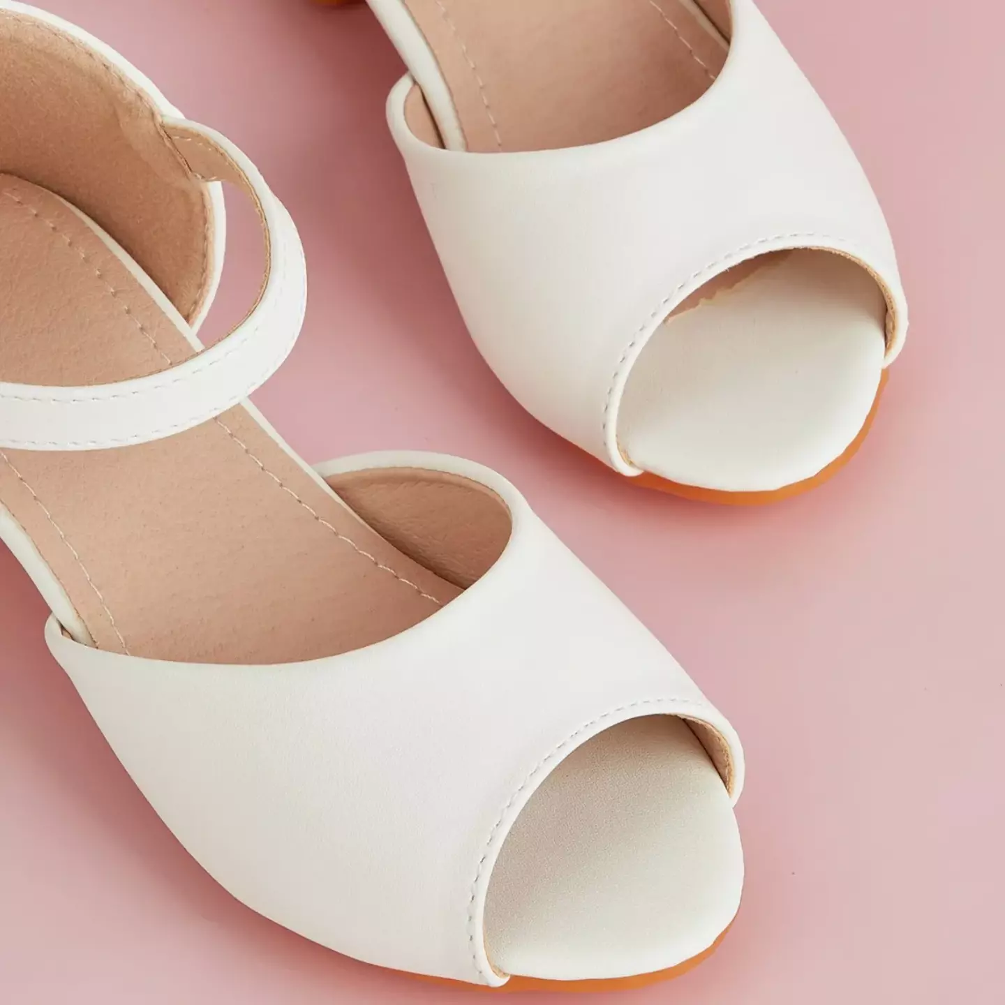 Young Girls & Girls White Twin Bead Butterfly Sandals | Lucys 11324