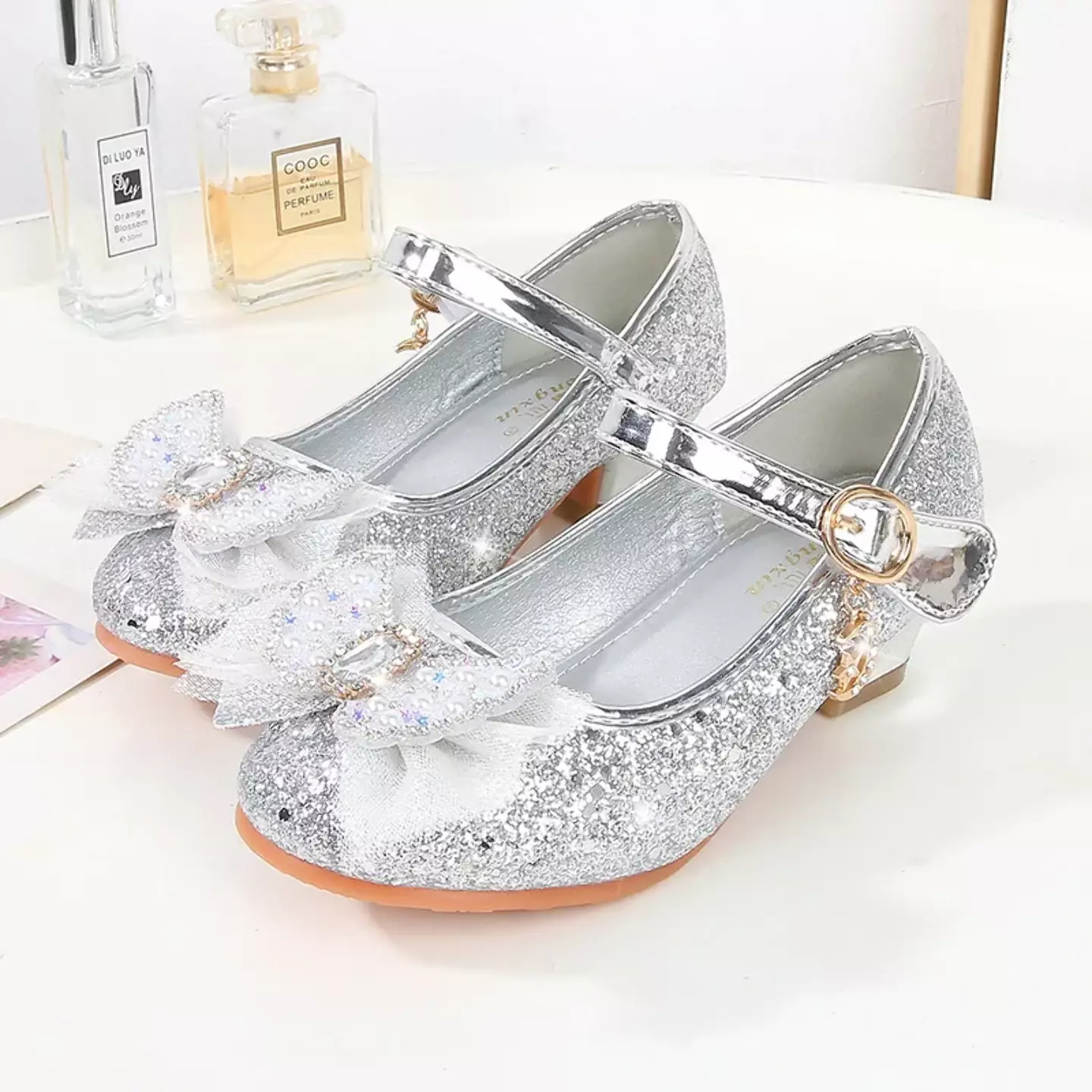 Young Girls & Girls Silver Dangling Charm Glitter Bow Mary Janes | Lucys 11344