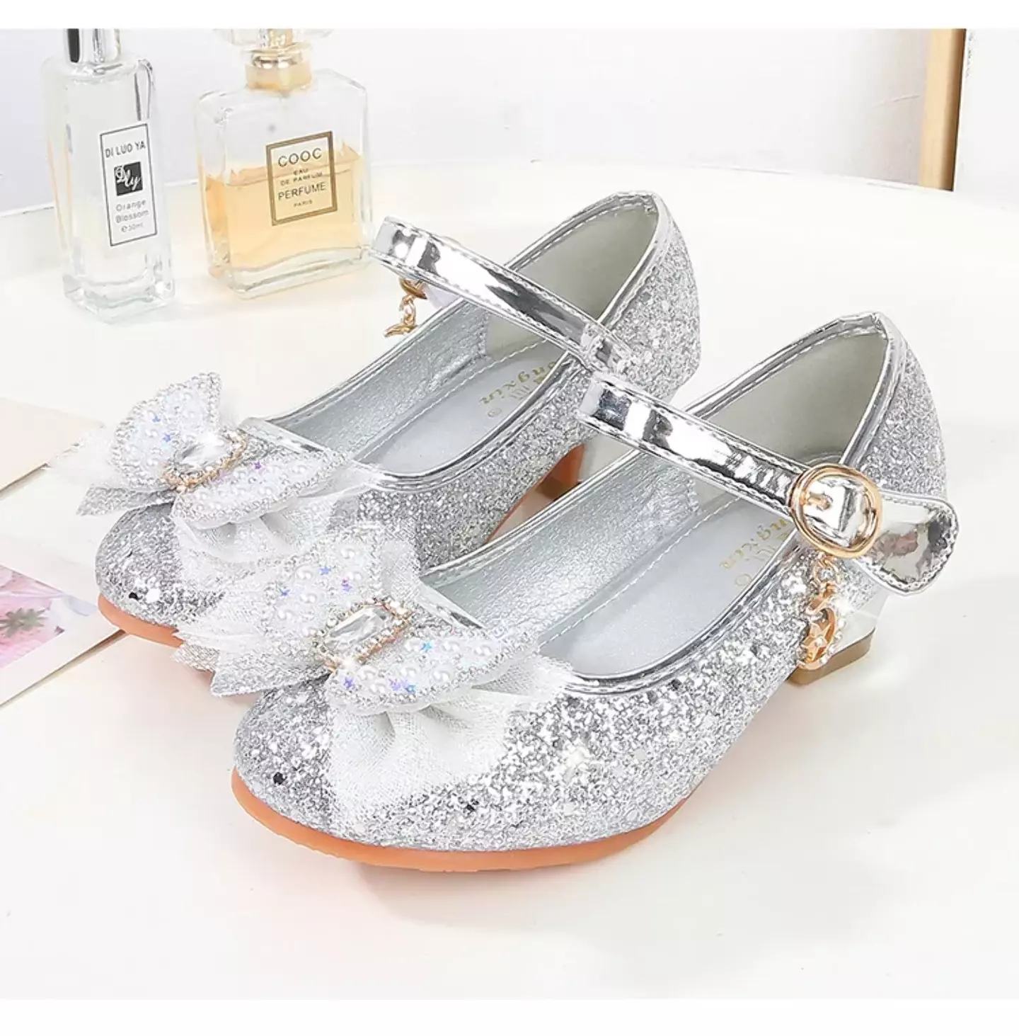 Young Girls & Girls Silver Dangling Charm Glitter Bow Mary Janes | Lucys 11344