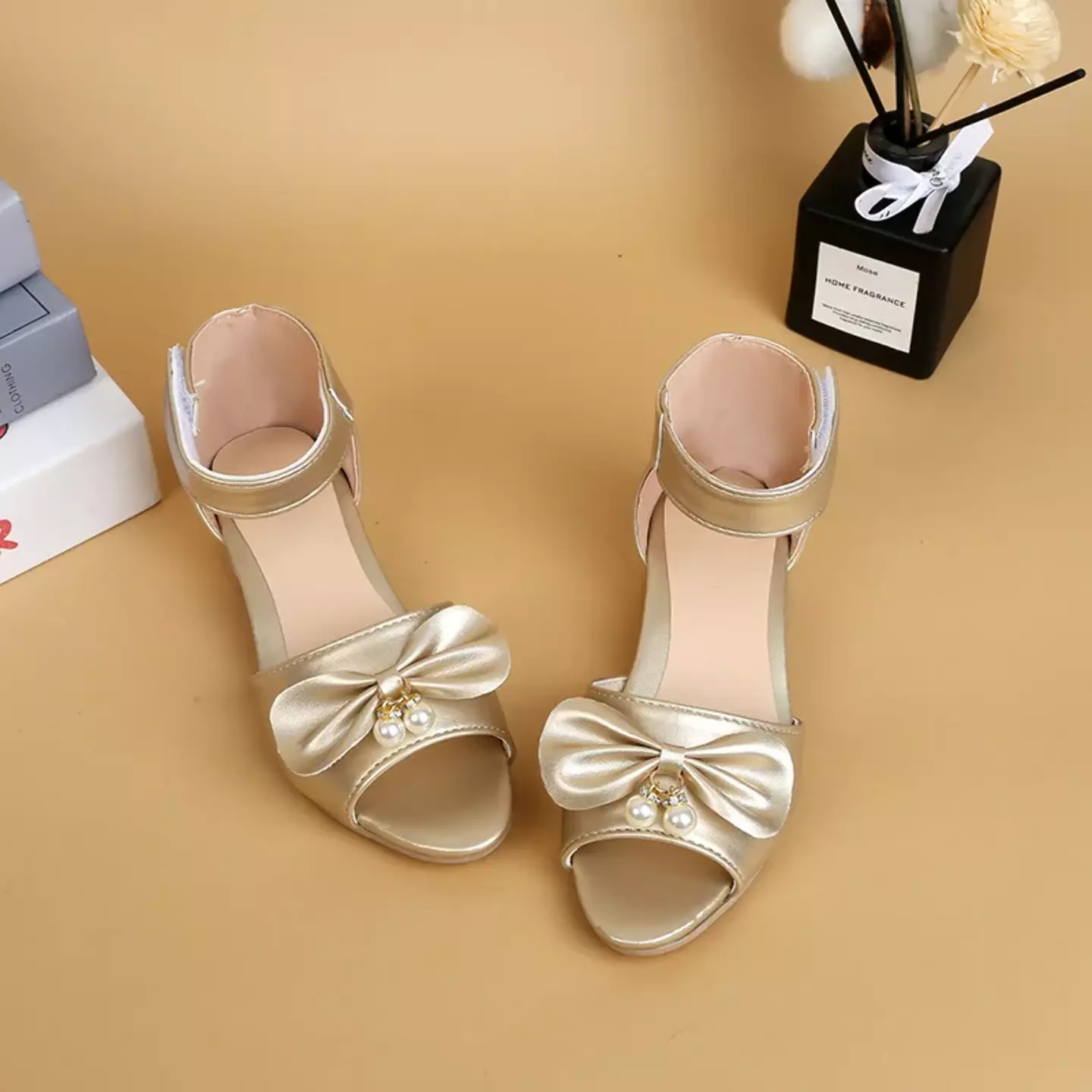 Young Girls & Girls Gold Butterfly Knot Block Heel Sandals | Lucys 11453