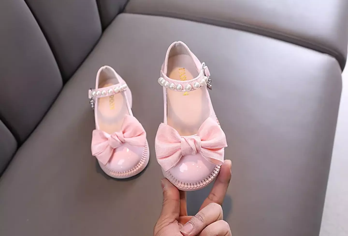 Toddler, Young Girls & Girls Pink Knotted Bow Pearl Strap Block Heel Shoes | Lucys 11474