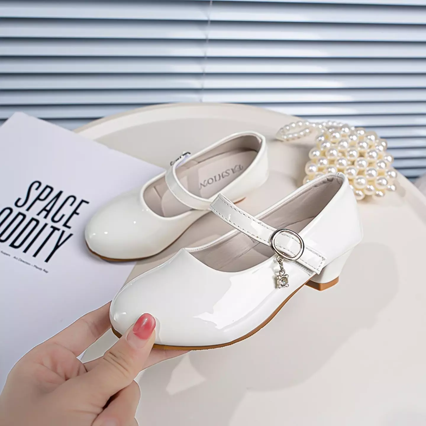 Young Girls & Girls Ivory Glossy Buckle Charm Mary Jane Dress Shoes | Lucys 11475