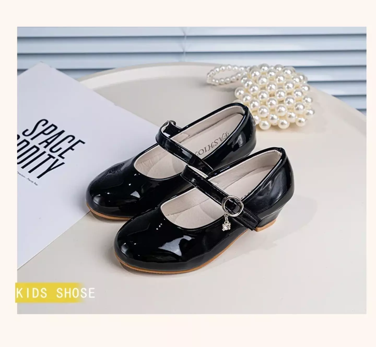 Young Girls & Girls Black Glossy Buckle Charm Mary Jane Dress Shoes | Lucys 11476