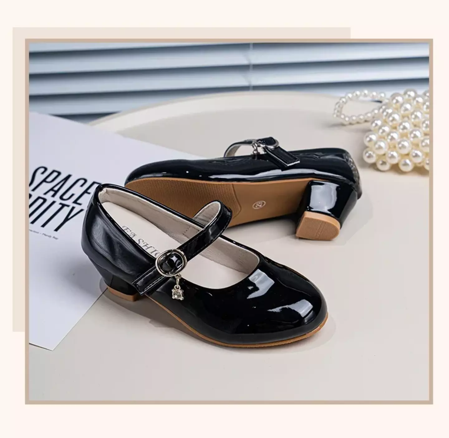 Young Girls & Girls Black Glossy Buckle Charm Mary Jane Dress Shoes | Lucys 11476