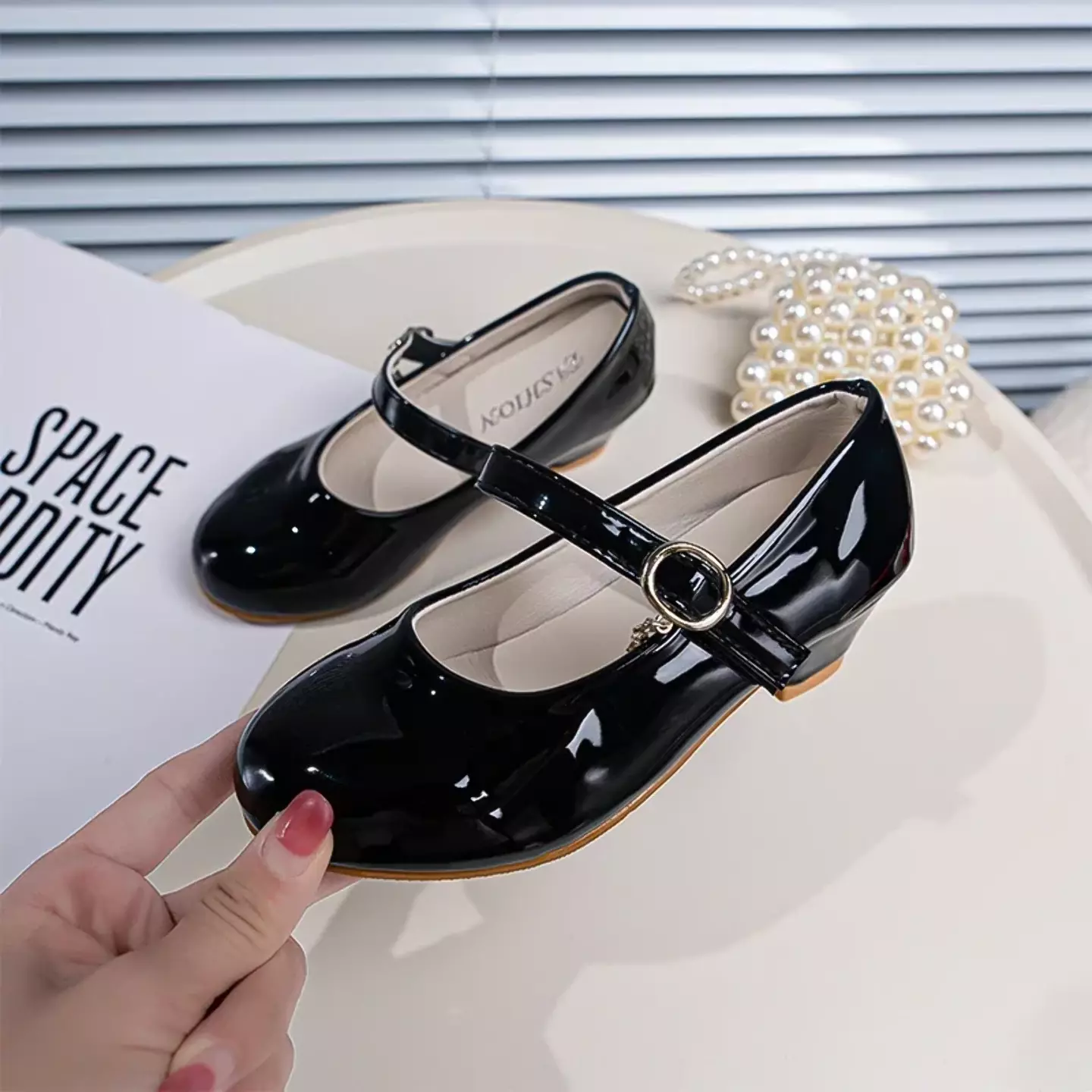 Young Girls & Girls Black Glossy Buckle Charm Mary Jane Dress Shoes | Lucys 11476