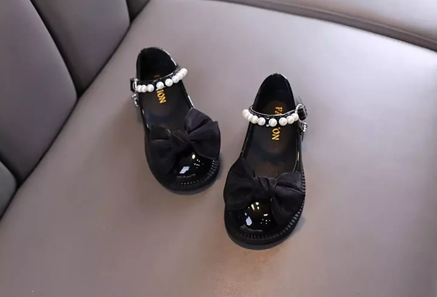 Toddler, Young Girls & Girls Black Knotted Bow Pearl Strap Block Heel Shoes | Lucys 11473