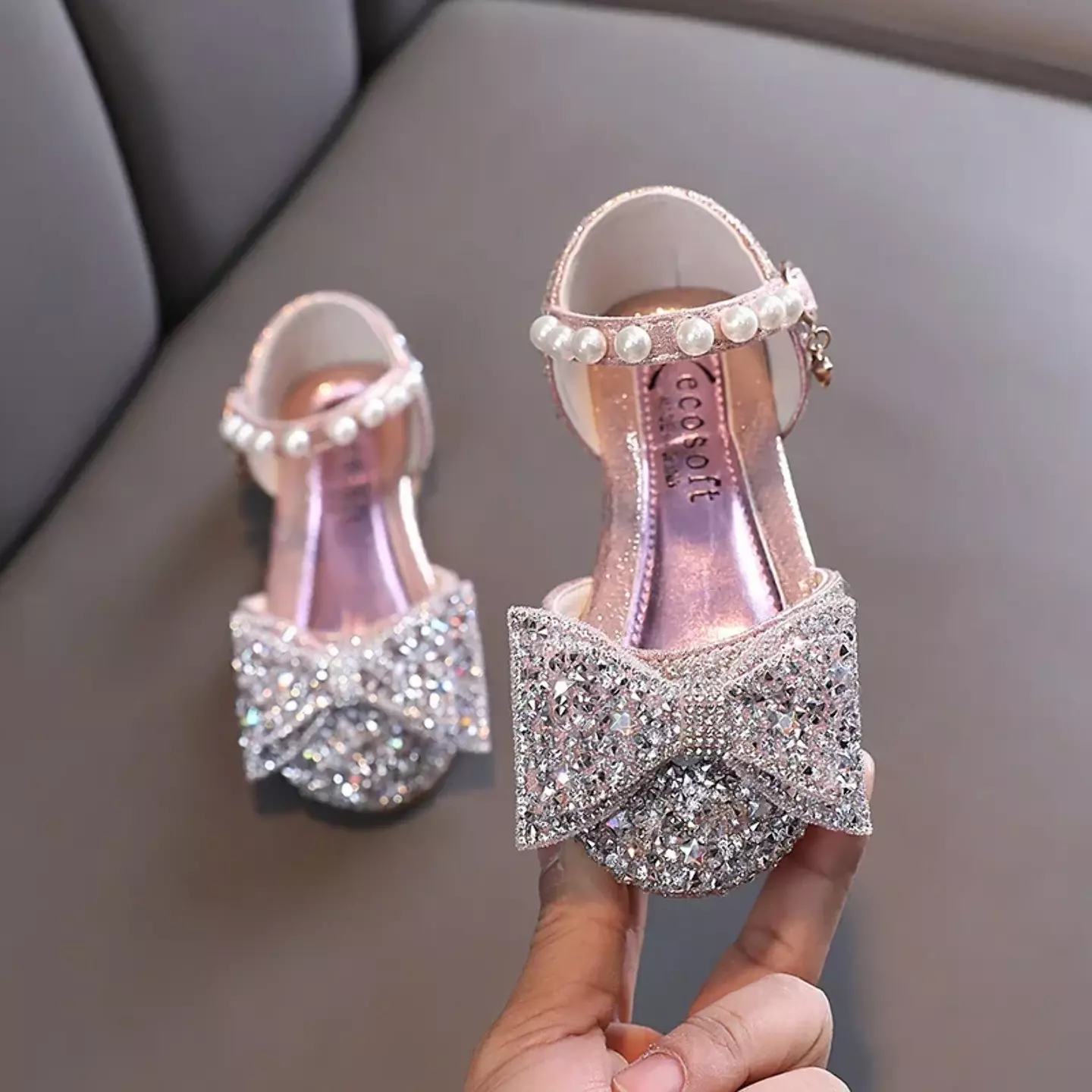 Toddler, Young Girls & Girls Silver Pearl Rail Glitter Bow Dress Shoes | Lucys 11510
