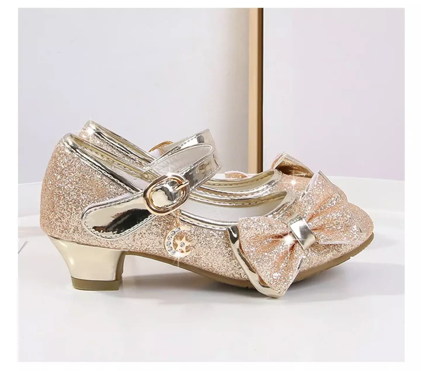 Young Girls & Girls Gold Halo Trim Glitter Block Heel Mary Janes | Lucys 11530
