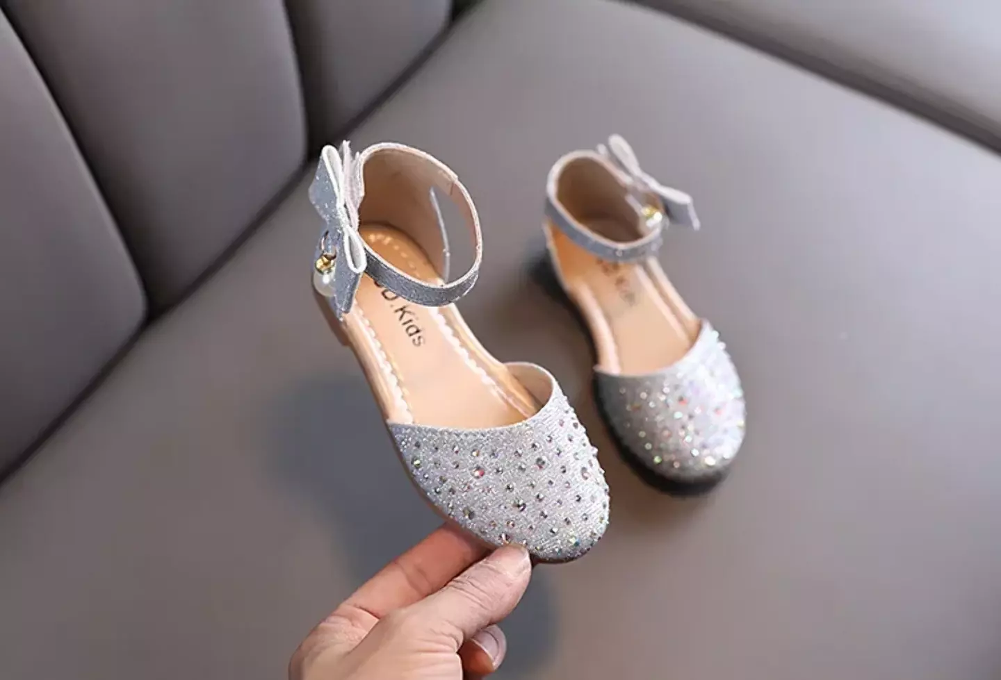 Toddler, Young Girls & Girls Grey Glitter Pearl Bow Dress Shoes | Lucys 11589