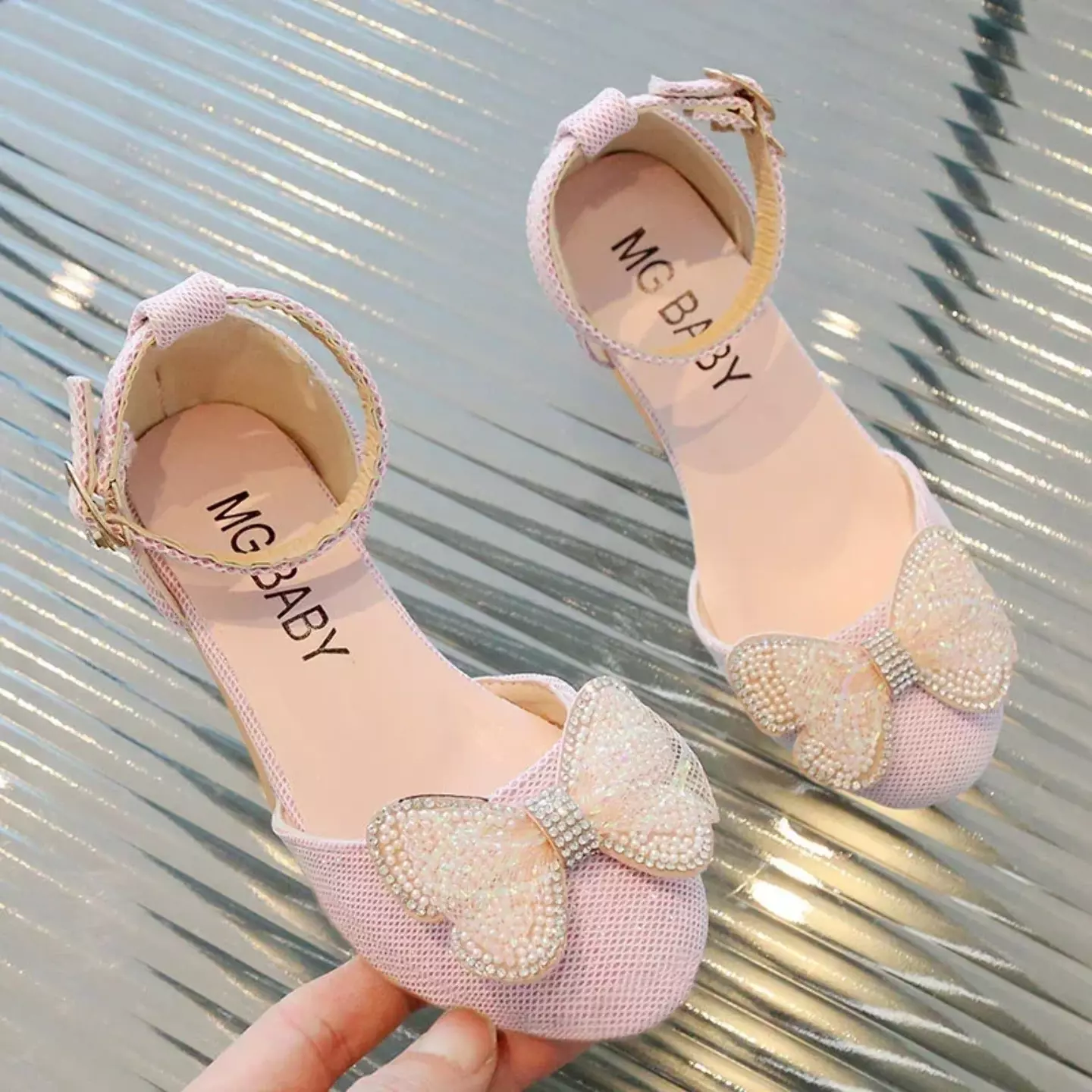 Young Girls & Girls Pink Butterfly Bow Block Heel Dress Shoes | Lucys 11610