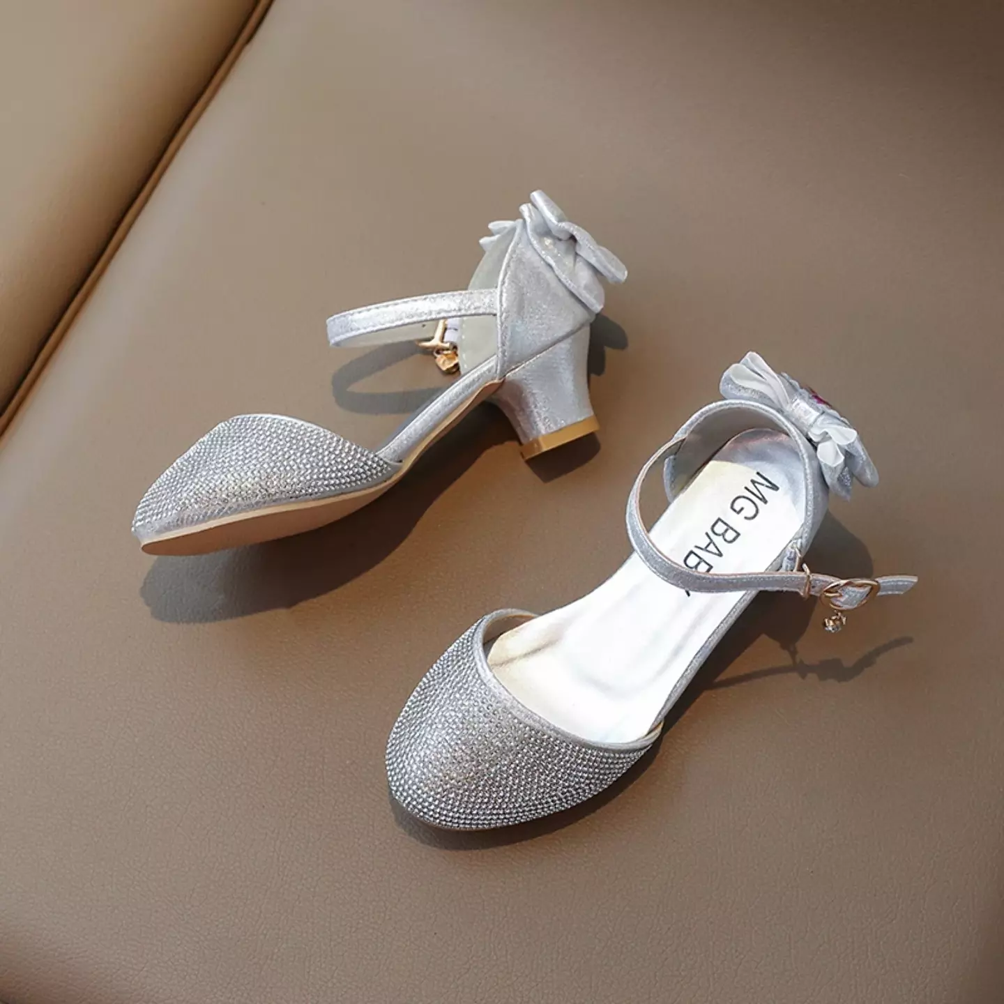 Young Girls & Girls Silver Rosy Jewel Bow Glitter Toe Dress Shoes | Lucys 11661