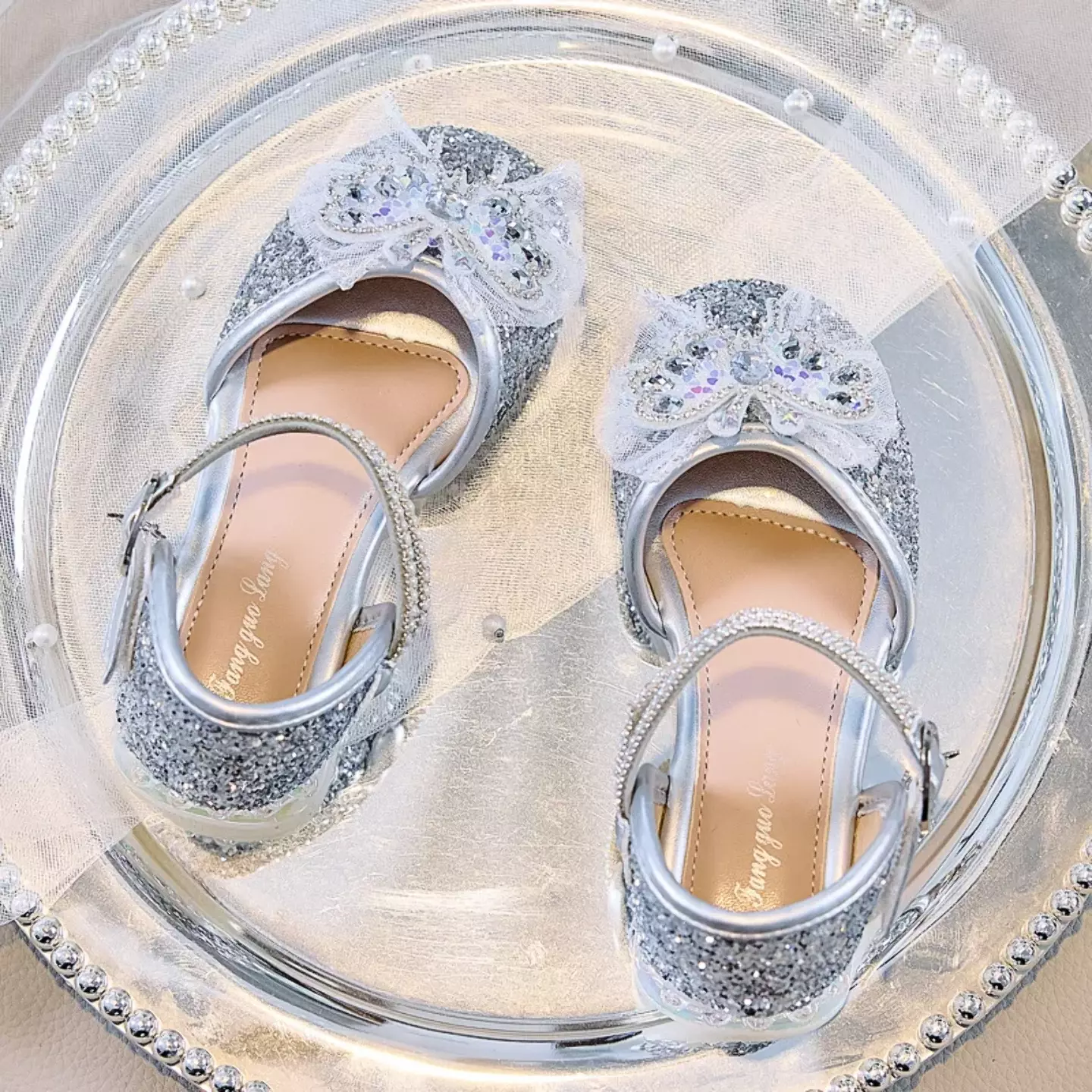 Young Girls & Girls Silver Gossamer Plume Bow Dress Shoes | Lucys 11665