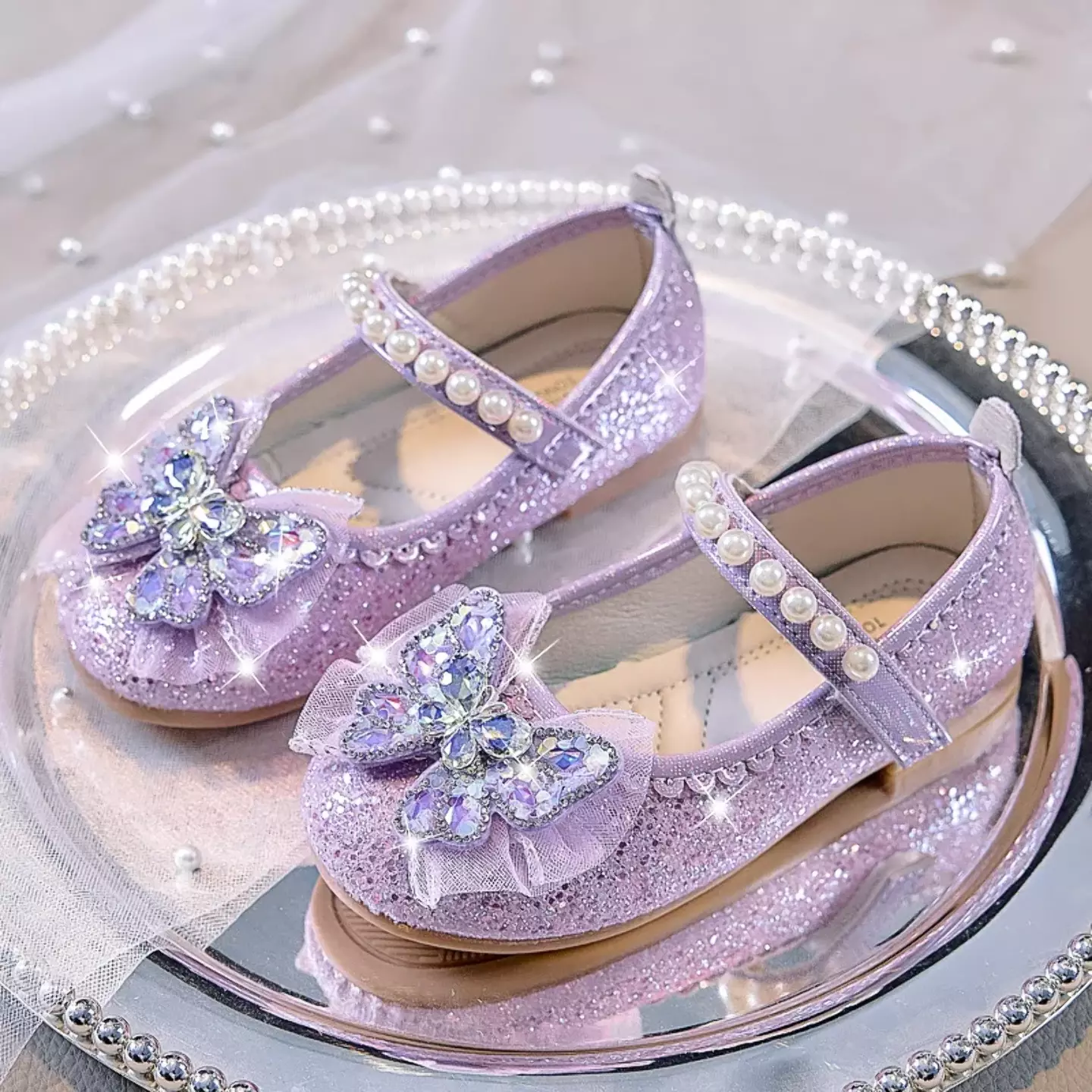 Young Girls & Girls Lavender Spectrum Sheen Pearl Trim Dress Shoes | Lucys 11686