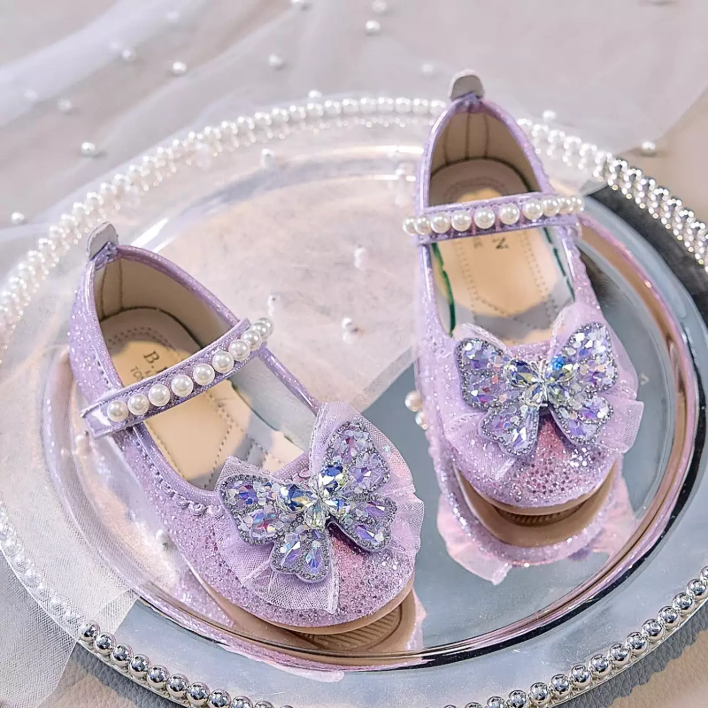 Young Girls & Girls Lavender Spectrum Sheen Pearl Trim Dress Shoes | Lucys 11686