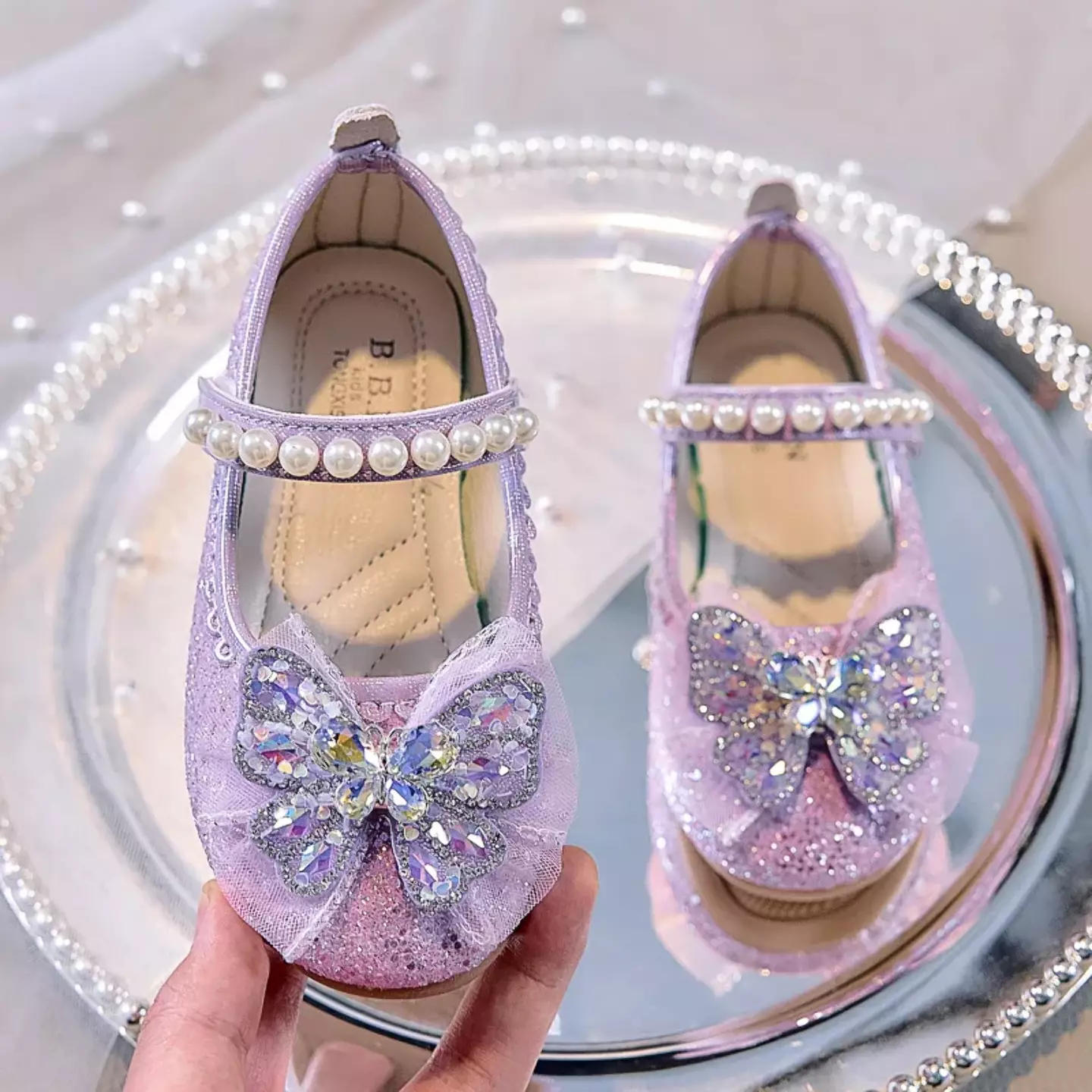 Young Girls & Girls Lavender Spectrum Sheen Pearl Trim Dress Shoes | Lucys 11686
