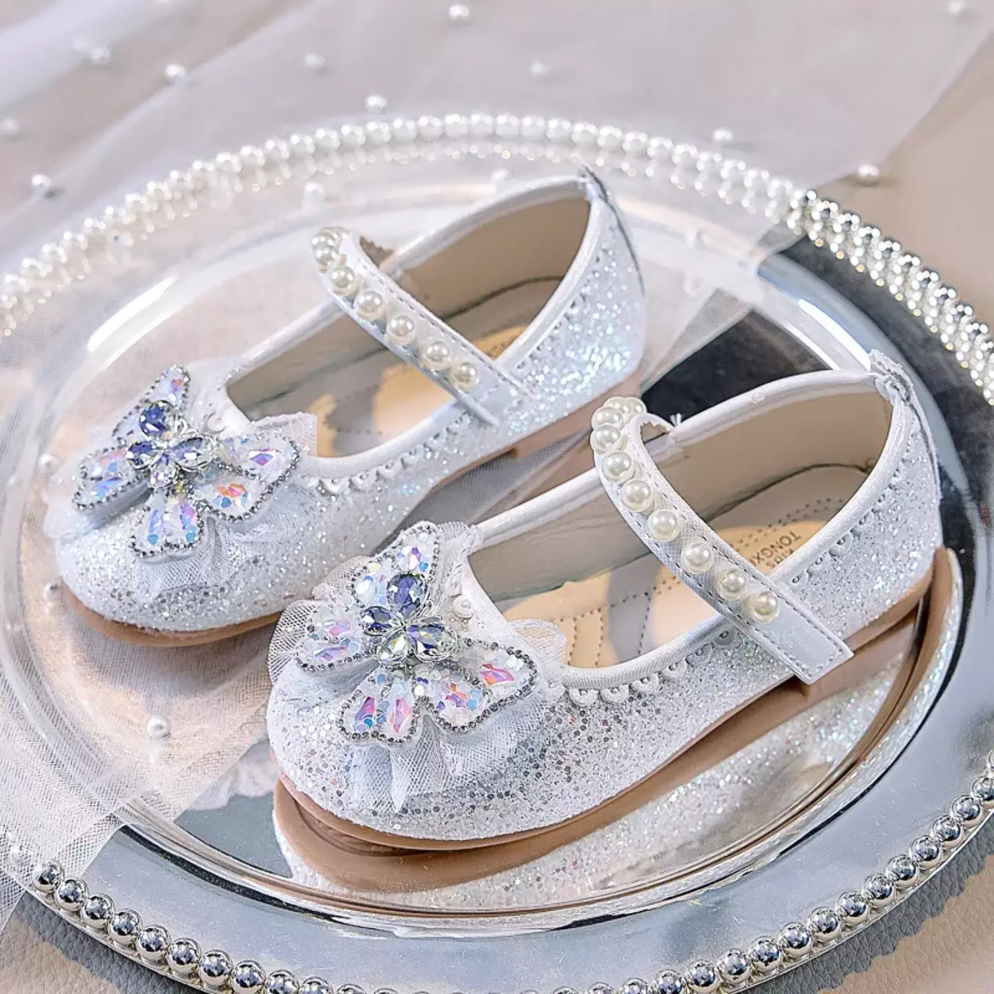 Young Girls & Girls Ivory Spectrum Sheen Pearl Trim Dress Shoes | Lucys 11687
