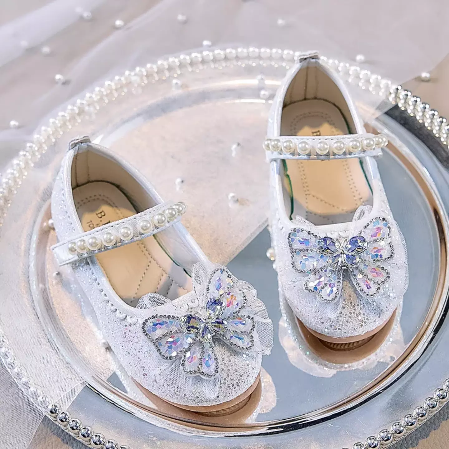Young Girls & Girls Ivory Spectrum Sheen Pearl Trim Dress Shoes | Lucys 11687