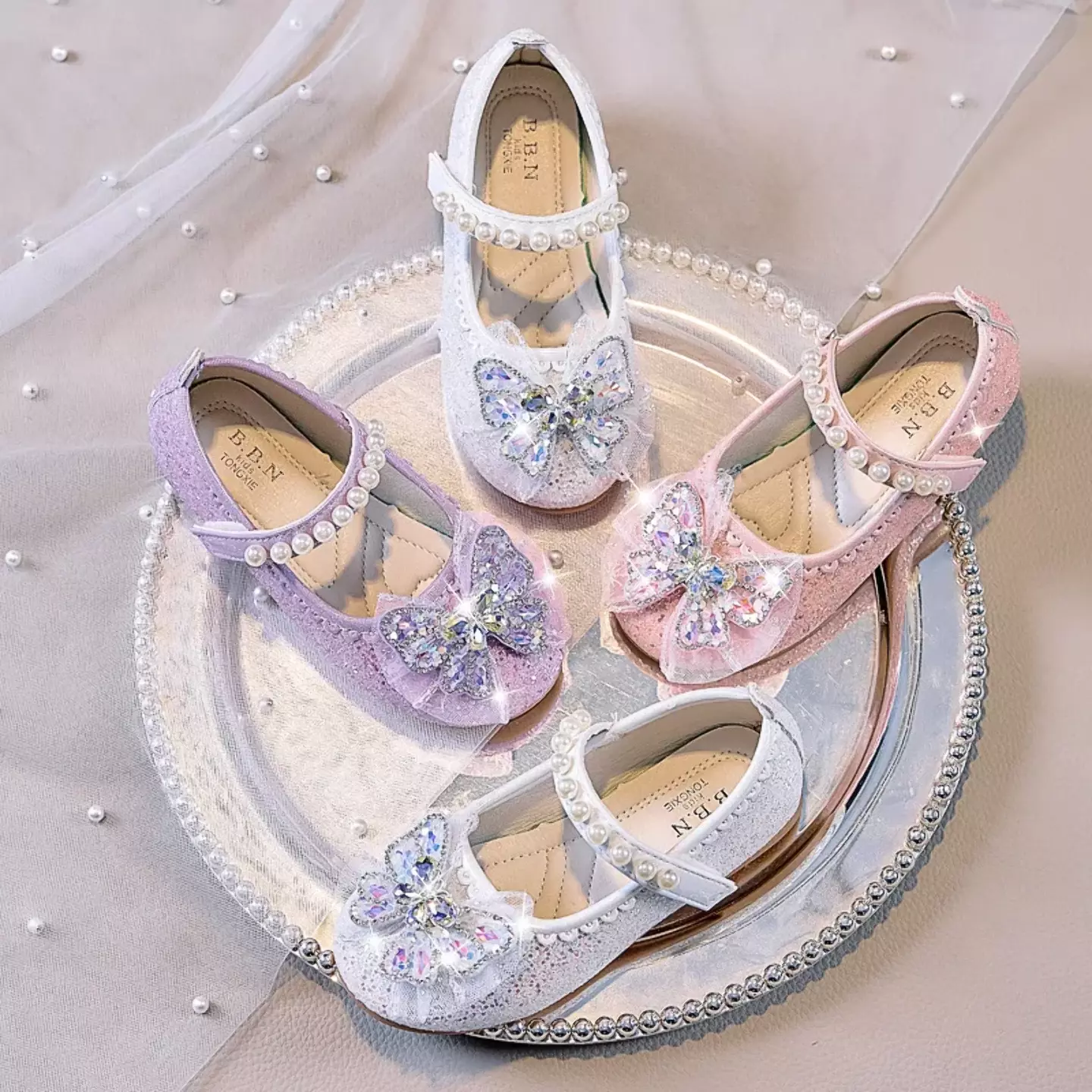 Young Girls & Girls Pink Spectrum Sheen Pearl Trim Dress Shoes | Lucys 11685