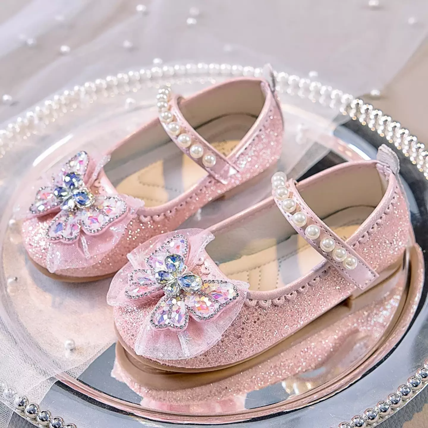 Young Girls & Girls Pink Spectrum Sheen Pearl Trim Dress Shoes | Lucys 11685