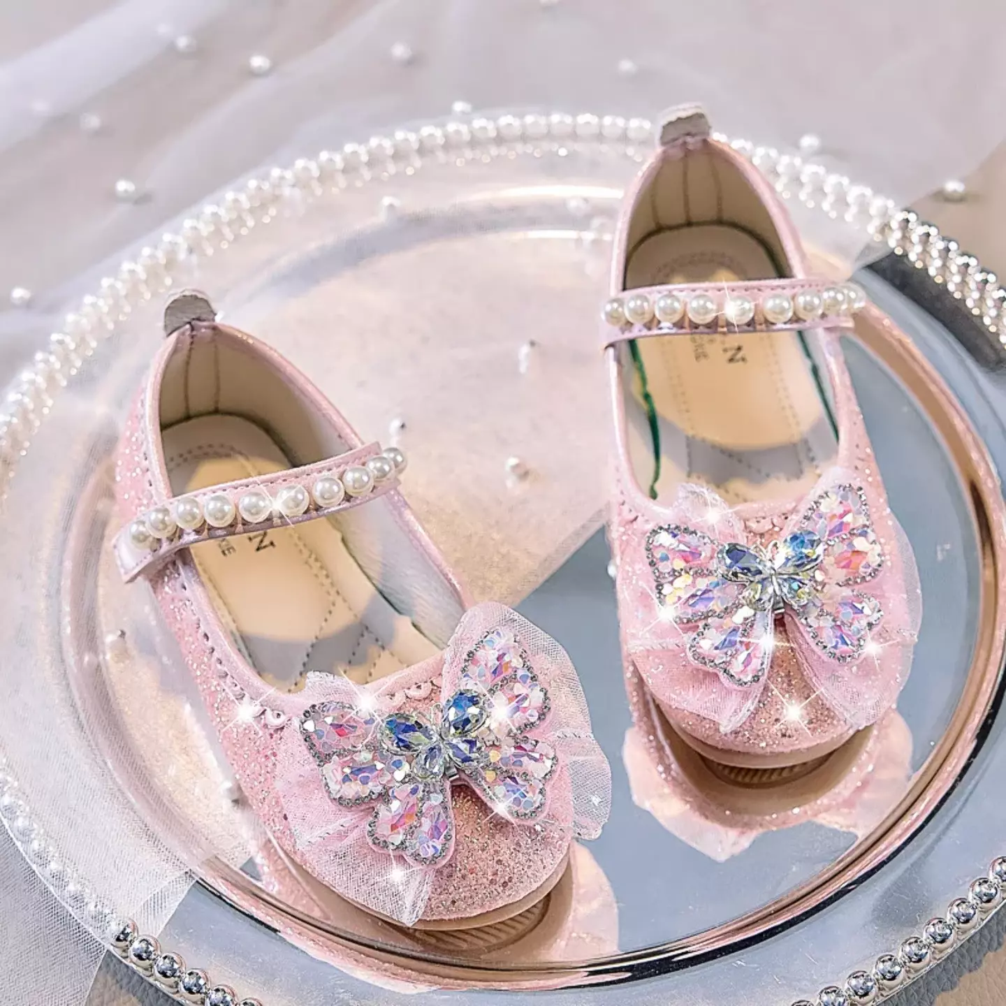 Young Girls & Girls Pink Spectrum Sheen Pearl Trim Dress Shoes | Lucys 11685