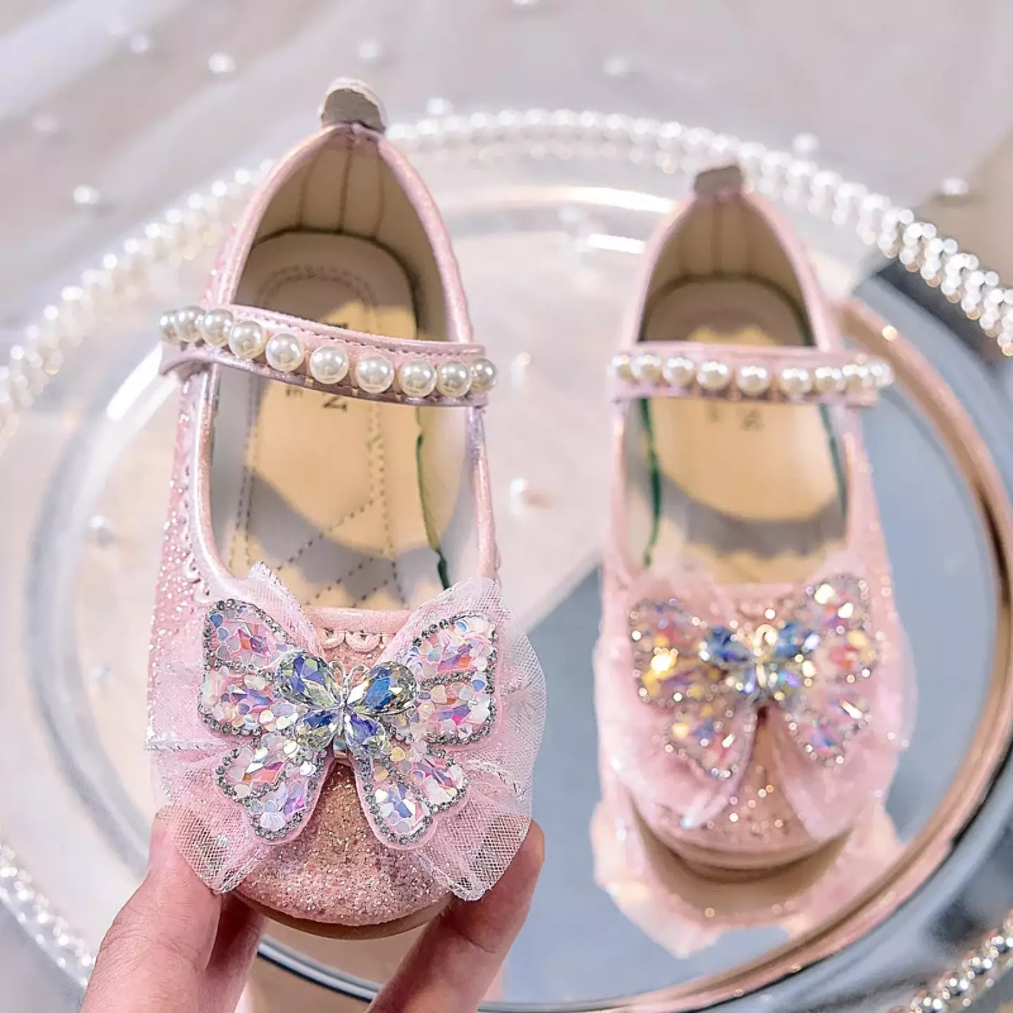 Young Girls & Girls Pink Spectrum Sheen Pearl Trim Dress Shoes | Lucys 11685