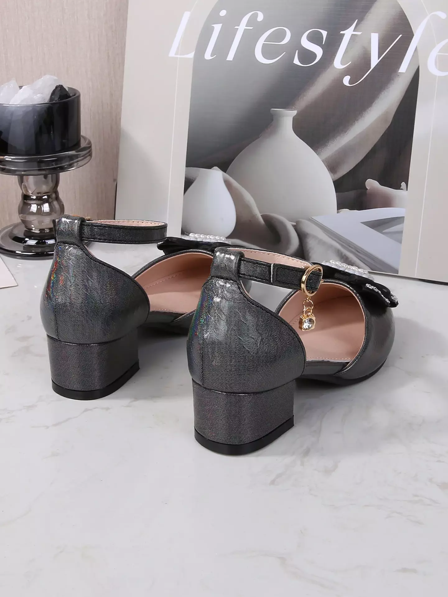 Young Girls & Girls Black Glaze Ripple Pearl Heart Dress Shoes | Lucys 11698