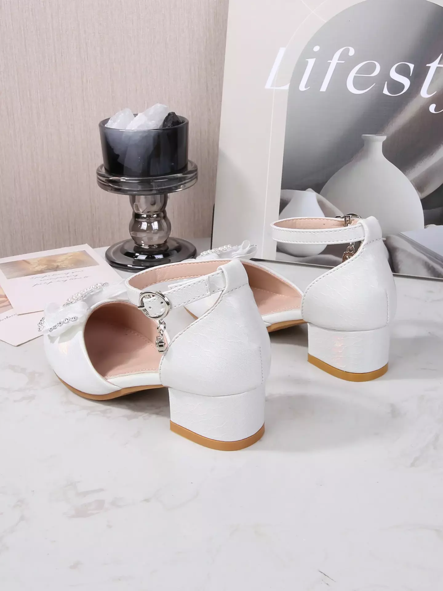 Young Girls & Girls White Glaze Ripple Pearl Heart Dress Shoes | Lucys 11697