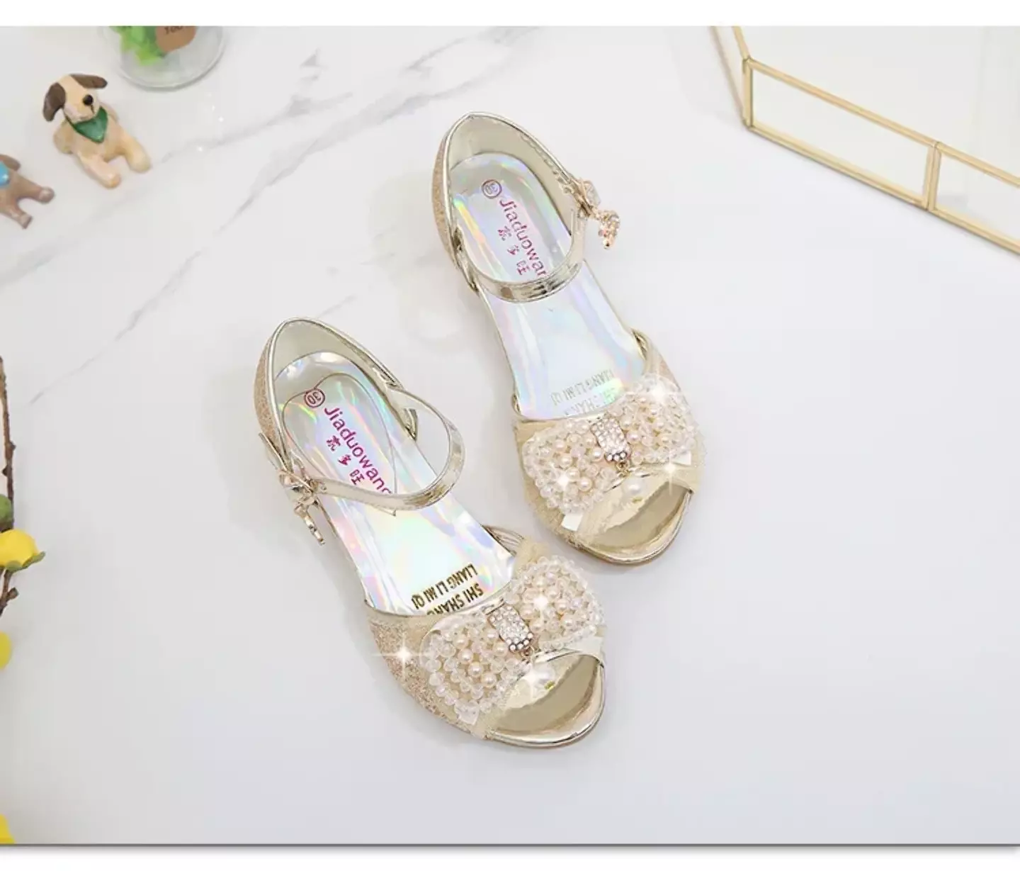 Young Girls & Girls Gold Aurora Lining Pearl Bow Dress Shoes | Lucys 11733