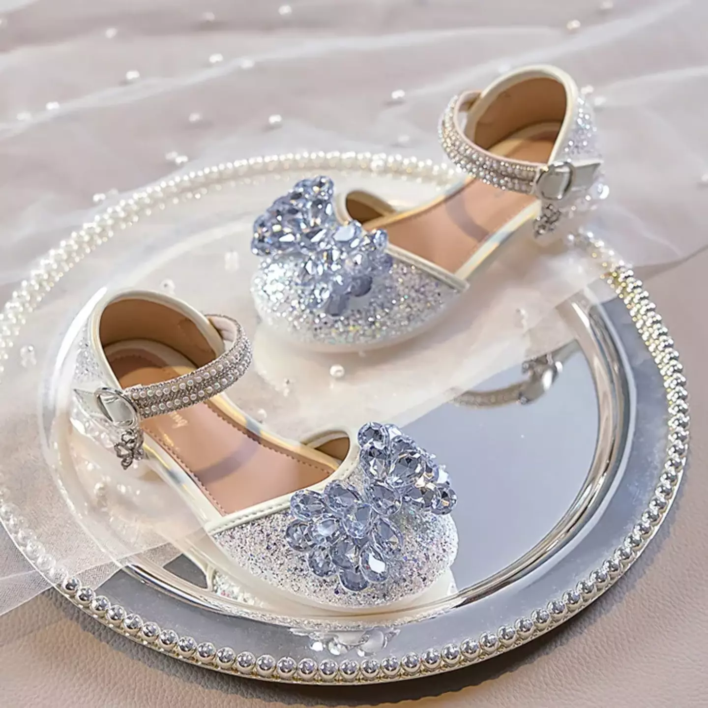 Young Girls & Girls Ivory Faceted Flower Glitter Dress Shoes | Lucys 11772
