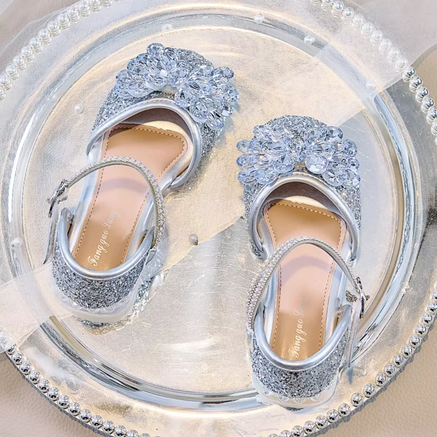 Young Girls & Girls Silver Faceted Flower Glitter Dress Shoes | Lucys 11775