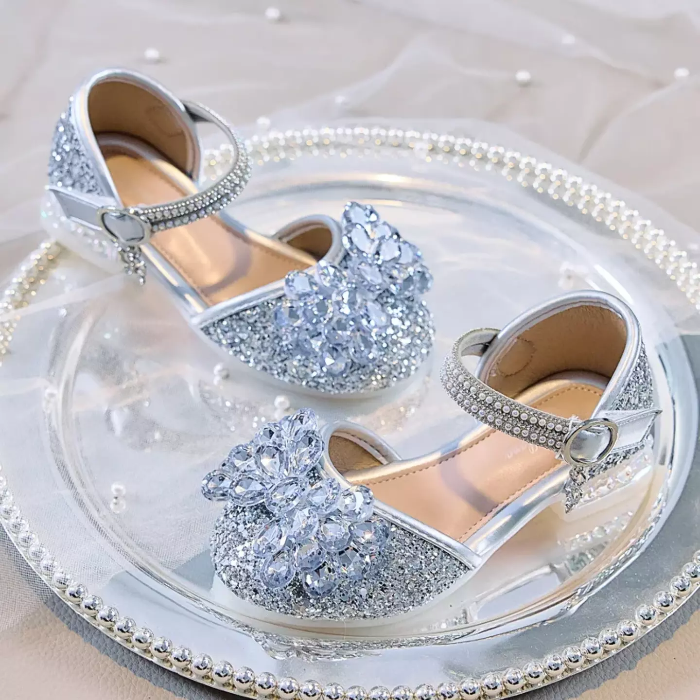 Young Girls & Girls Silver Faceted Flower Glitter Dress Shoes | Lucys 11775