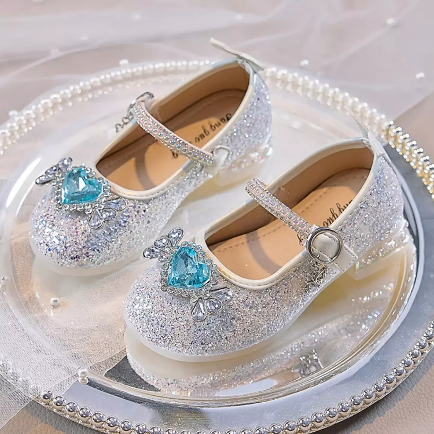 Young Girls & Girls Ivory Heart Gem Glitter Mary Jane Dress Shoes | Lucys 11805